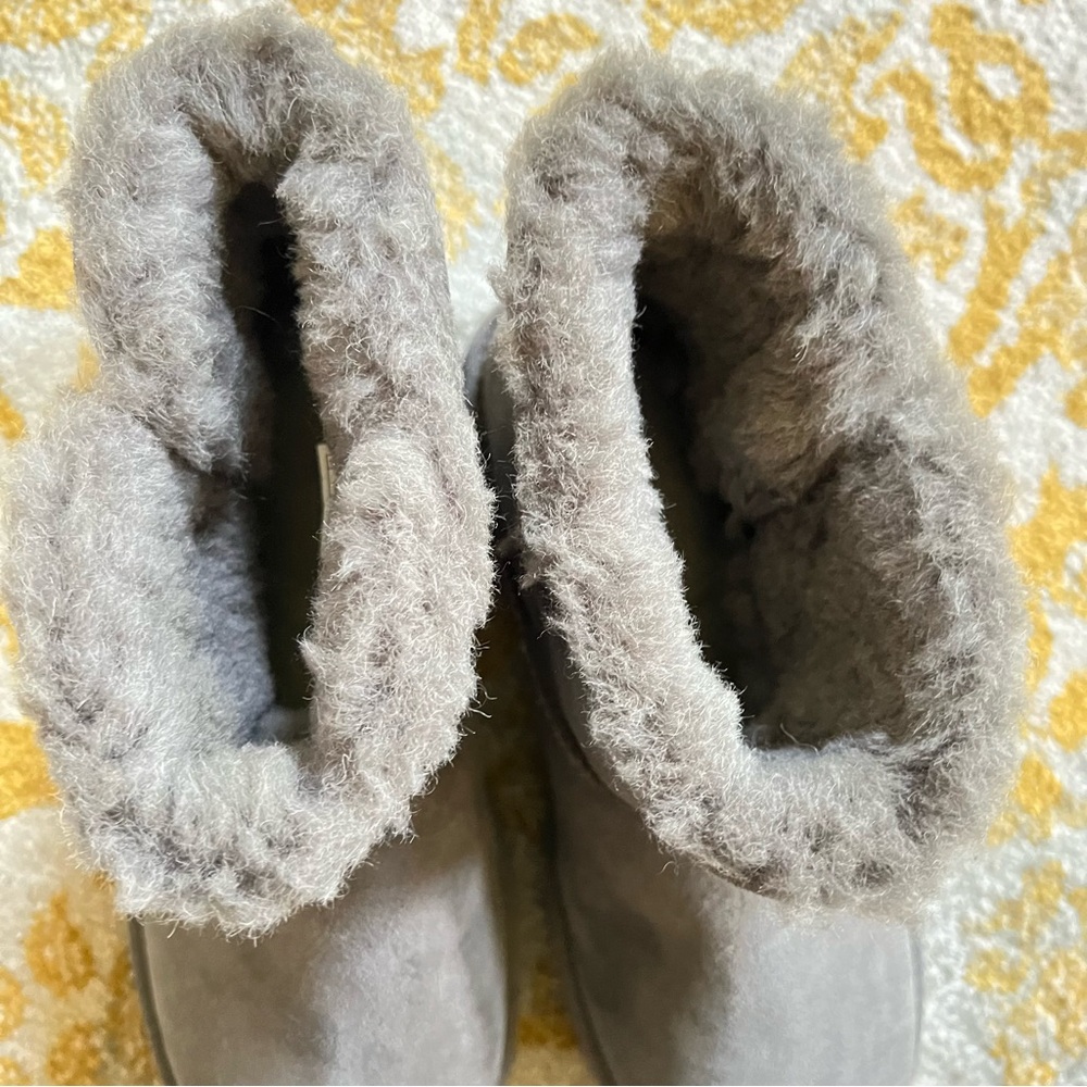 New UGG Mini Bailey button crystals boots size 9 - Picture 6 of 9
